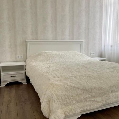 לבוב Pride Apartment מראה חיצוני תמונה
